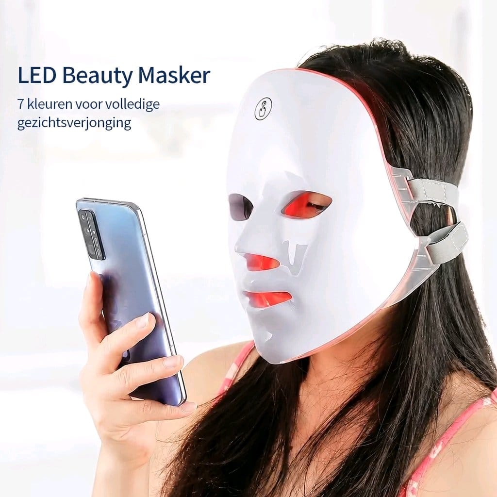 Gezichtsmasker met LED lichttherapie voor de avondroutine